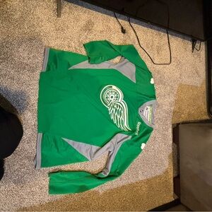 Red Wings- Reebok Green and Gray Red Wings Logo Jersey. St Patrick’s day.